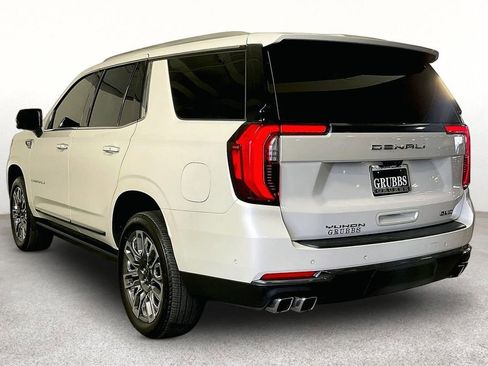 Used 2025 GMC Yukon Denali Ultimate AWD/4WD image 15