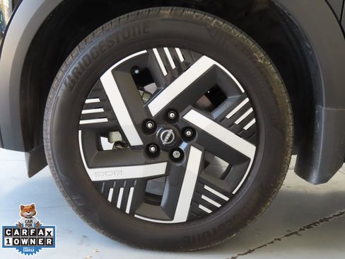 Used 2025 Nissan Kicks SV image 27