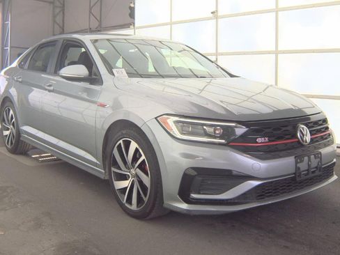 Used 2020 Volkswagen Jetta GLI image 9