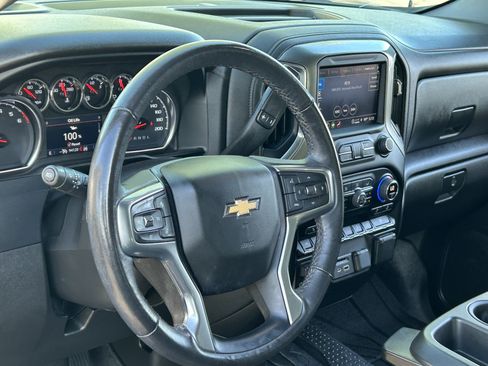 Used 2022 Chevrolet Silverado 1500 LT w/ Convenience Package II AWD/4WD image 27