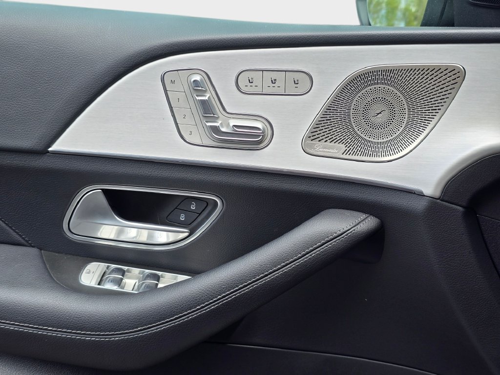 Used 2025 Mercedes-Benz GLS 450 4MATIC image 33