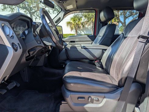 Used 2016 Ford F250 Lariat w/ Lariat Interior Package image 19