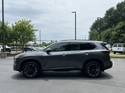 Used 2026 Nissan Rogue Dark Armor FWD image 6