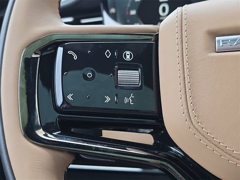 New 2026 Land Rover Range Rover Sport Dynamic SE image 17