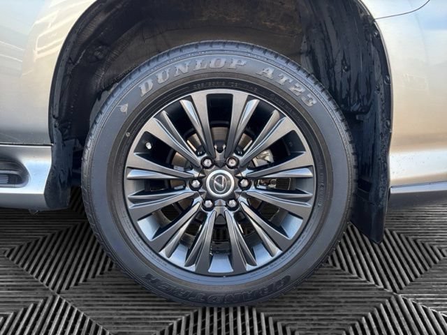 Used 2021 Lexus GX 460 Premium w/ Accessory Package AWD/4WD image 32
