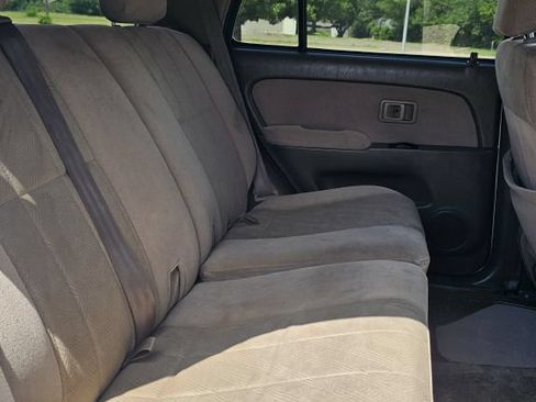 Used 2001 Toyota 4Runner SR5 w/ Upgrade Value Pkg 1 RWD image 11