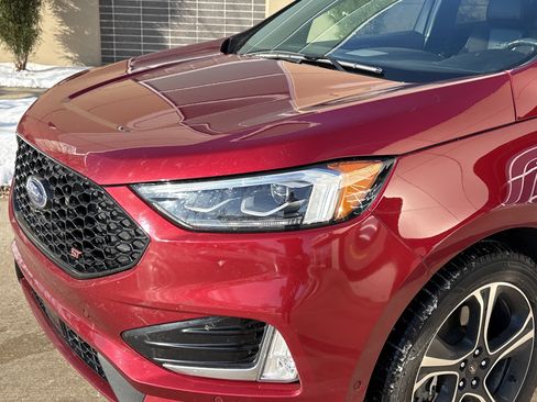 Used 2019 Ford Edge ST w/ Equipment Group 401A image 6
