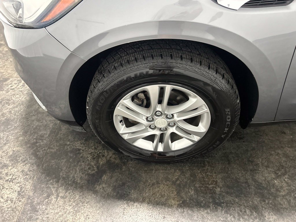 Used 2018 Buick Enclave Essence FWD image 7