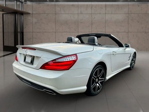 Used 2015 Mercedes-Benz SL 550 image 6