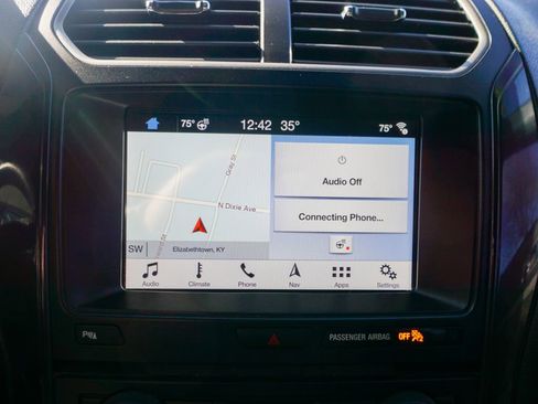 Used 2018 Ford Explorer XLT w/ Equipment Group 202A image 23