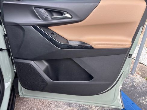 Used 2025 Chevrolet Equinox ACTIV w/ Safety and Technology Package FWD image 48