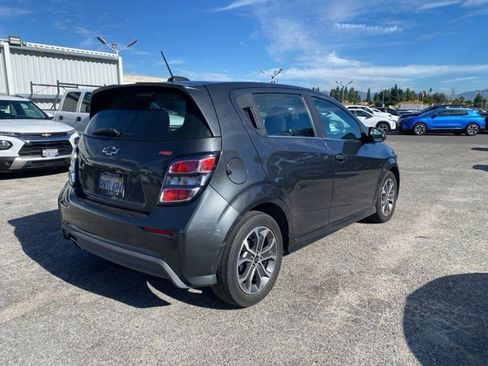 Used 2020 Chevrolet Sonic LT image 3