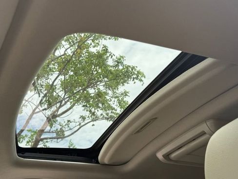 Used 2015 Honda Odyssey Touring image 24