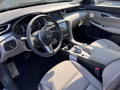 New 2025 INFINITI QX50 Luxe image 7