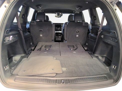 Used 2023 Jeep Grand Cherokee L Altitude image 25