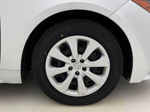 Used 2023 Toyota Corolla LE image 27