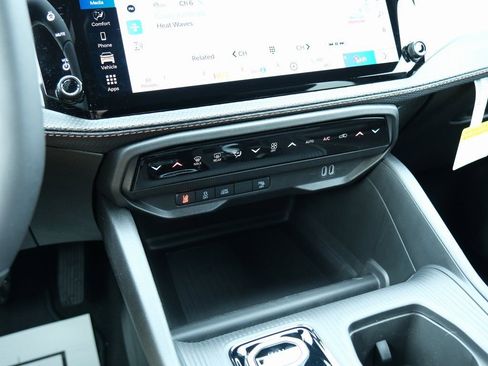 New 2026 Jeep Cherokee Limited AWD/4WD image 21