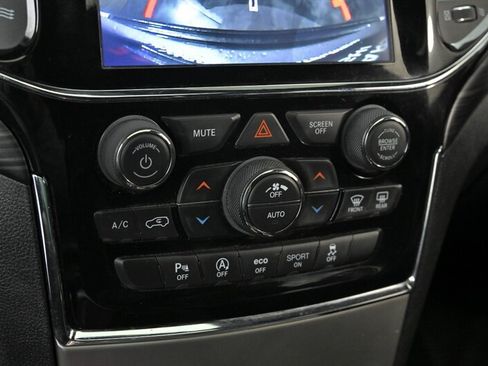 Used 2020 Jeep Grand Cherokee Altitude RWD image 29