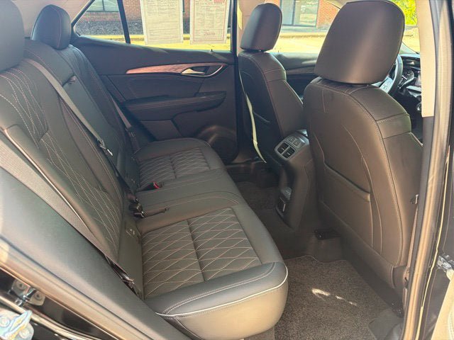 Used 2023 Buick Envision Avenir AWD/4WD image 28