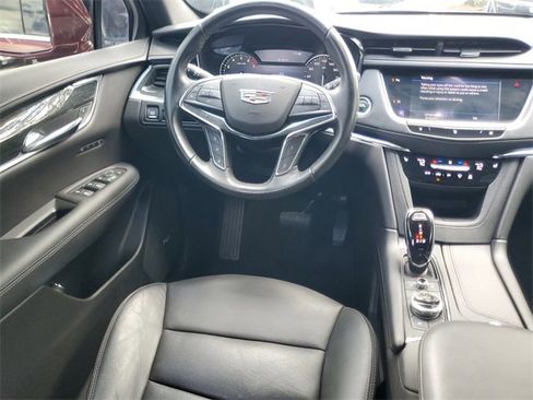 Used 2020 Cadillac XT5 Premium Luxury image 16