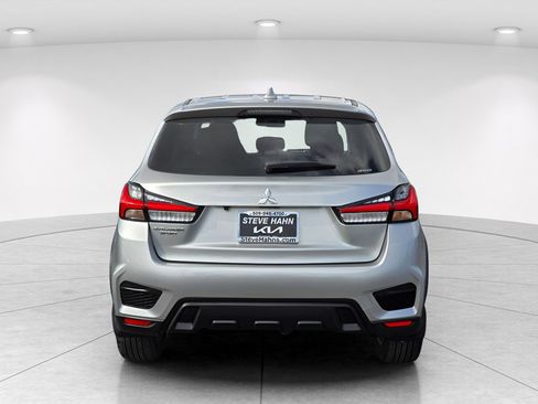 Used 2025 Mitsubishi Outlander Sport SE AWD/4WD image 5