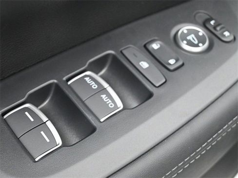 New 2026 Honda HR-V EX-L image 25