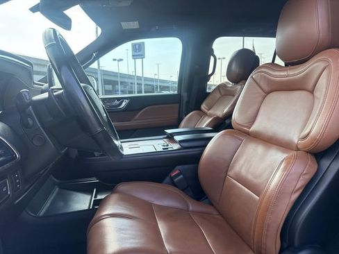 Used 2020 Lincoln Navigator Reserve w/ Equipment Group 208A Reserve AWD/4WD image 7