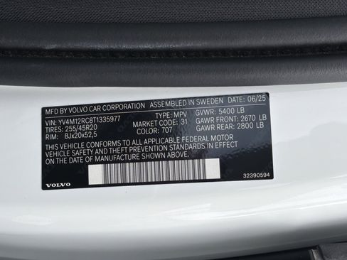 Certified 2026 Volvo XC60 B5 Plus w/ Protection Package Premier AWD/4WD image 37