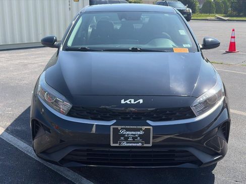 Used 2023 Kia Forte LXS FWD image 2
