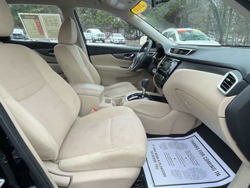 Used 2016 Nissan Rogue S image 31