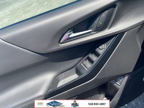 Used 2025 Chevrolet Equinox LT w/ Convenience Package II AWD/4WD image 11