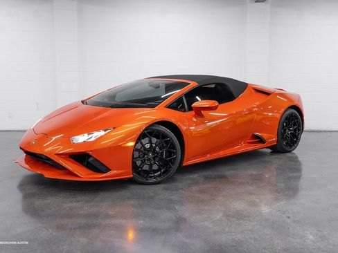 Used 2021 Lamborghini Huracan EVO image 5