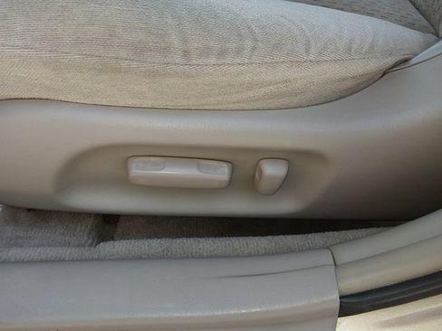 Used 2003 Toyota Camry XLE FWD image 14