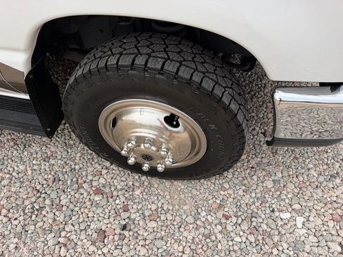 Used 2018 Ford E-350 and Econoline 350 Super Duty w/ Motorhome Prep Package RWD image 2
