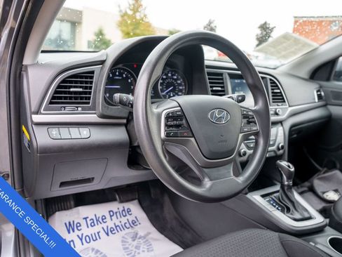 Used 2018 Hyundai Elantra SE w/ SE Connectivity Package 04 image 18