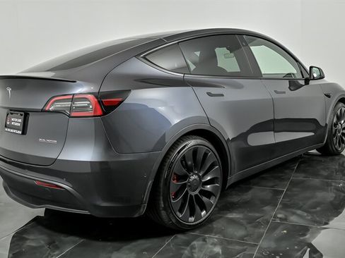 Used 2022 Tesla Model Y Performance AWD/4WD image 9