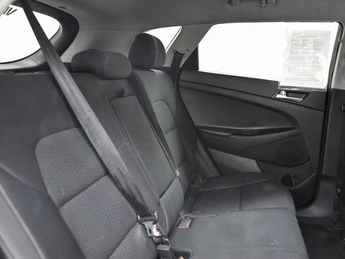 Used 2019 Hyundai Tucson SE image 12
