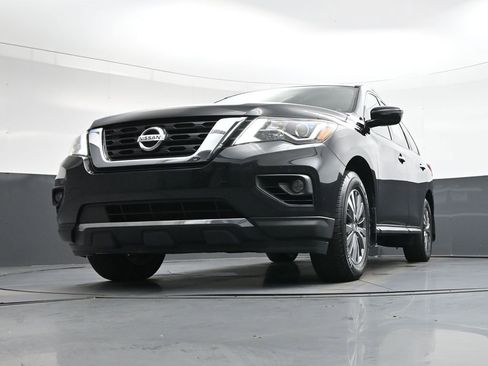 Used 2020 Nissan Pathfinder SV image 42