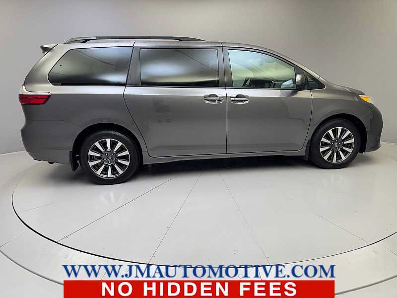 Used 2019 Toyota Sienna XLE w/ Carpet Mat Package AWD/4WD image 6