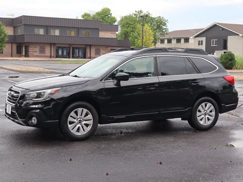 Used 2018 Subaru Outback 2.5i Premium AWD/4WD image 10