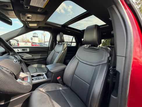 Used 2020 Ford Explorer ST w/ ST Street Pack image 11