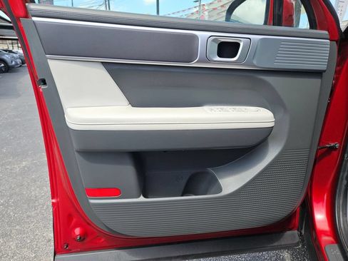 Used 2025 Hyundai Santa Fe SEL FWD image 14