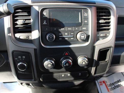 Used 2018 RAM 2500 Tradesman w/ Chrome Appearance Group AWD/4WD image 13