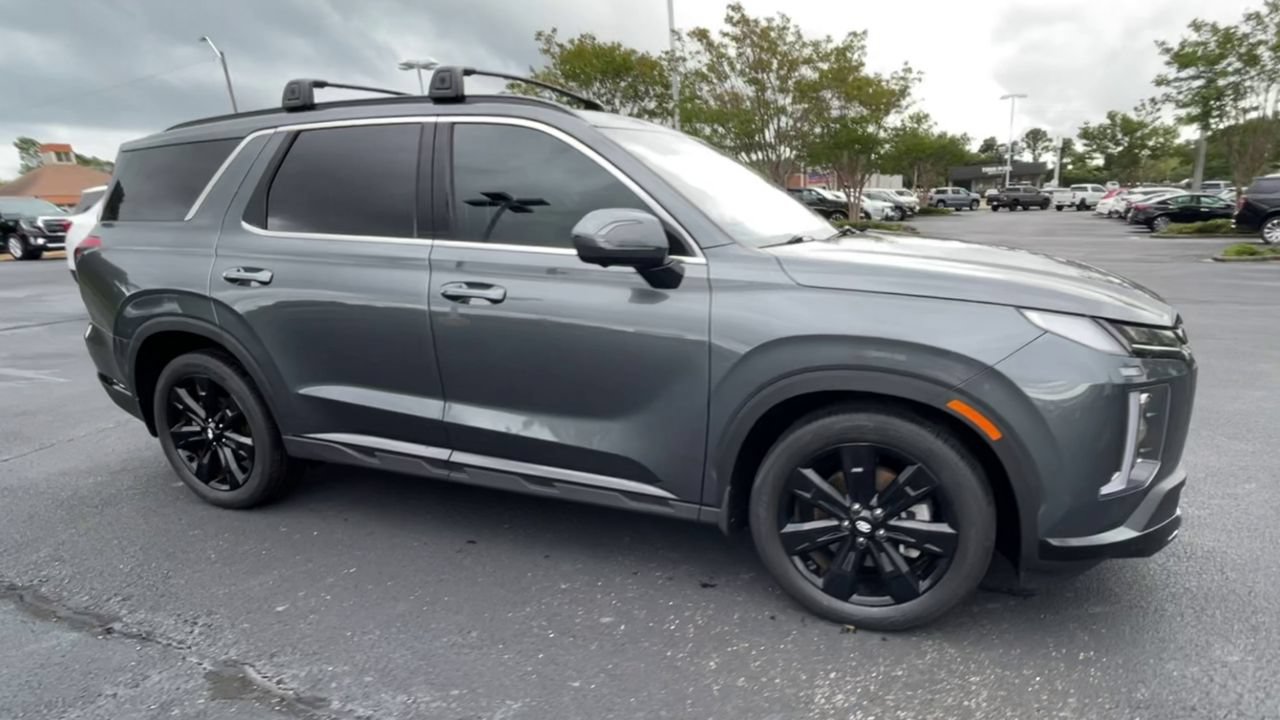 Used 2025 Hyundai Palisade XRT FWD image 2