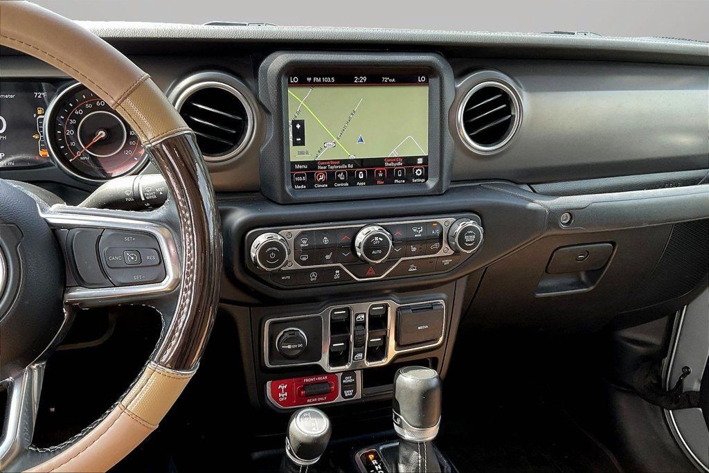 Used 2023 Jeep Gladiator Rubicon w/ Cold Weather Group AWD/4WD image 10
