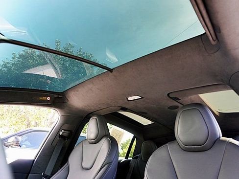 Used 2023 Tesla Model X AWD/4WD image 17