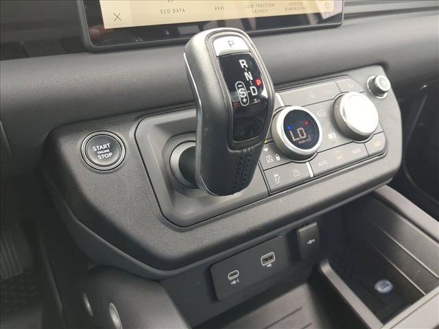 Used 2023 Land Rover Defender 110 X-Dynamic SE AWD/4WD image 13