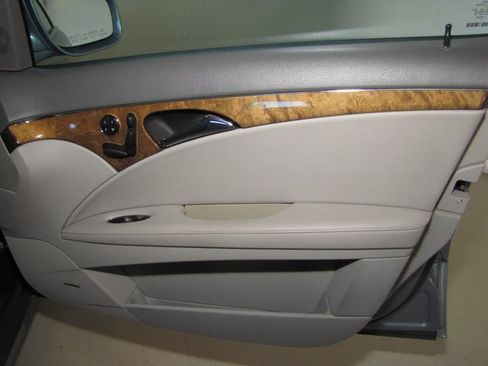 Used 2007 Mercedes-Benz E 350 Sedan image 21