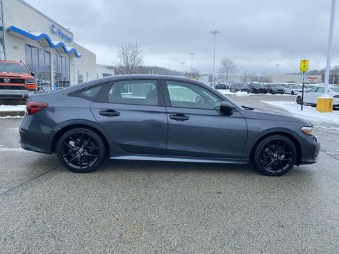 Used 2025 Honda Civic Sport image 2