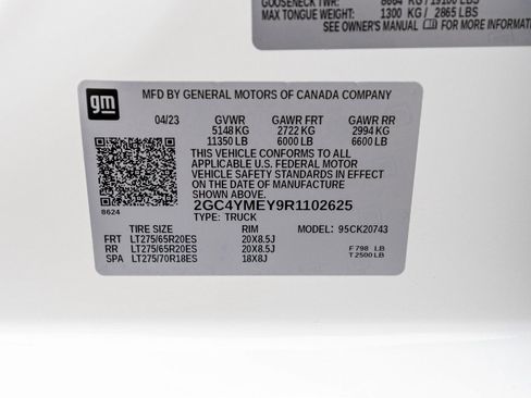 Used 2024 Chevrolet Silverado 2500 Custom w/ Custom Value Package image 16